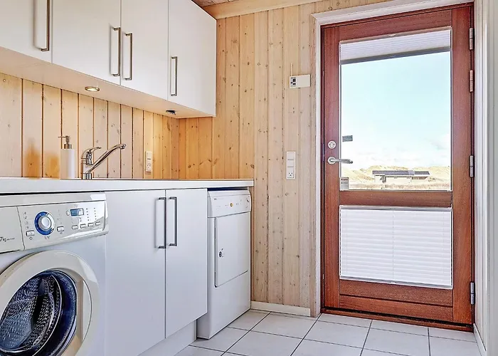 8 Person In Hjørring